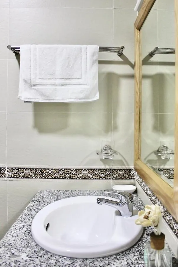 Hoshi Apartment Ho Chi Minh City Aparthotel
